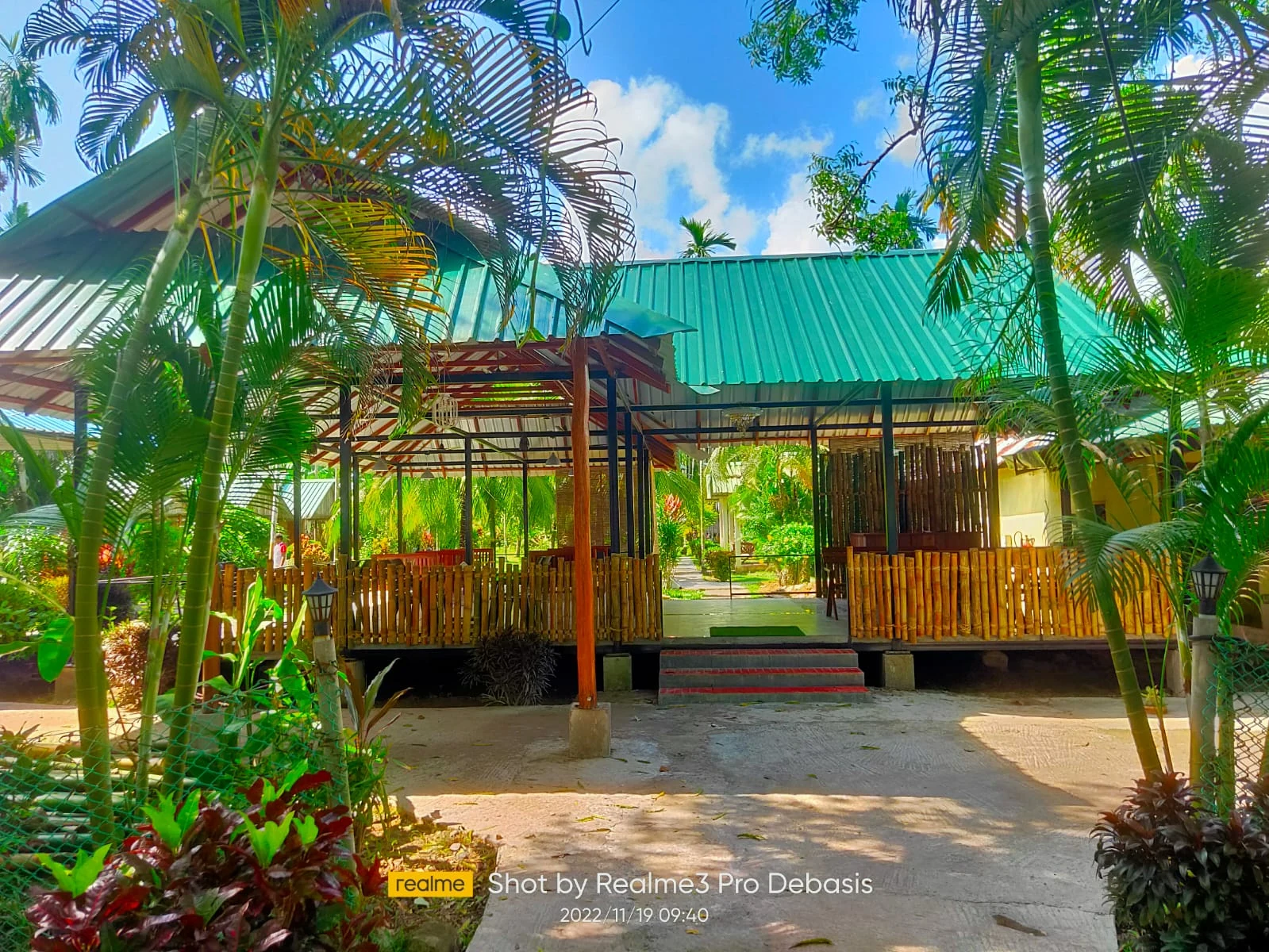 Green Imperial Inn café photograph 2