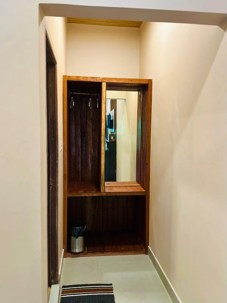 Deluxe AC photograph 2